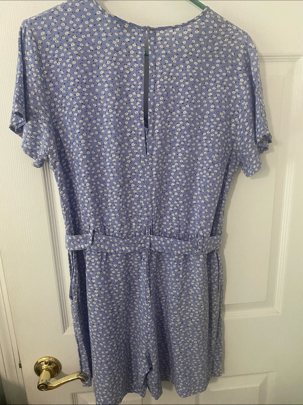 Rails Lavender Floral Button-Front romper shorts M 70% rayon 30 viscose PTP 19.5 - Picture 5 of 7